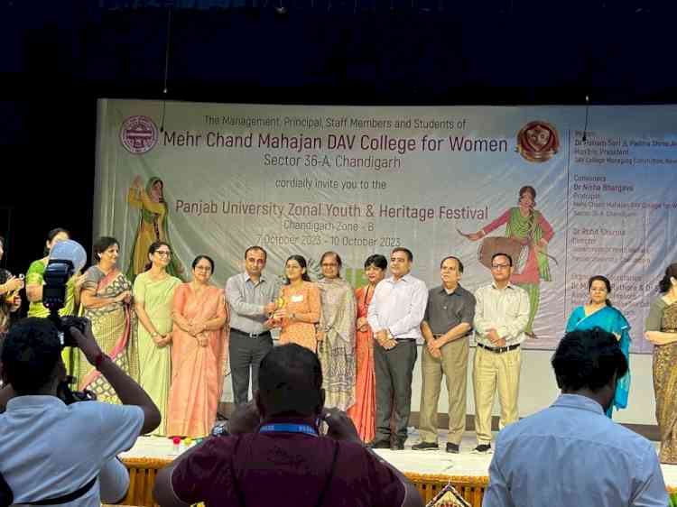 Proud Moments on Second Day of Zonal Youth & Heritage Festival at MCM D.A.V. College for Women-36