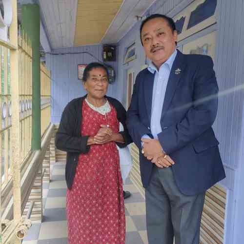 Sainik Board officer walks the extra mile to provide succour to veterans, kin