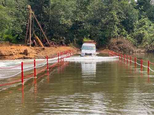 14 km long jeep journey to Dudhasagar begins in Goa