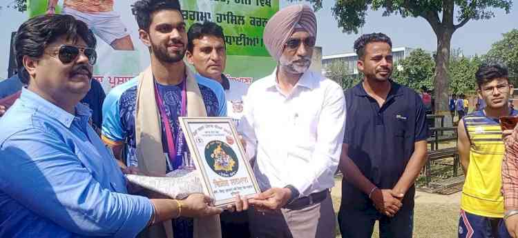 Administration honours Asian Games Silver Medalist Dhruv Kapila for his feat