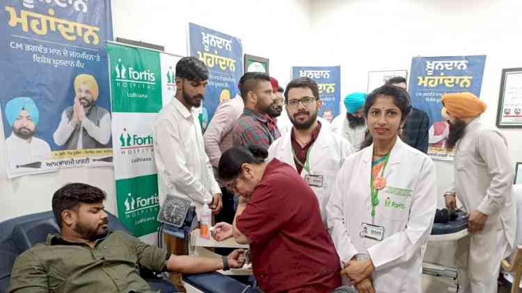 Fortis Ludhiana Blood Centre organizes blood donation camp in association with Parivartan Blood Seva Youth Club, Sahnewal