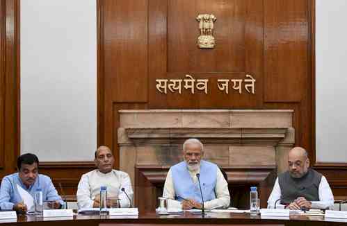 Cabinet clears 4 per cent dearness allowance hike for central govt employees
