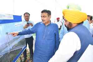 Gadkari inspects Delhi-Amritsar-Katra Greenfield Expressway