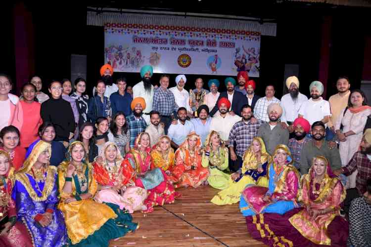 Lyallpur Khalsa College lifts runner-up trophy in youth festival