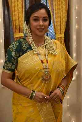 Rupali Ganguly celebrates Durga Puja with great devotion