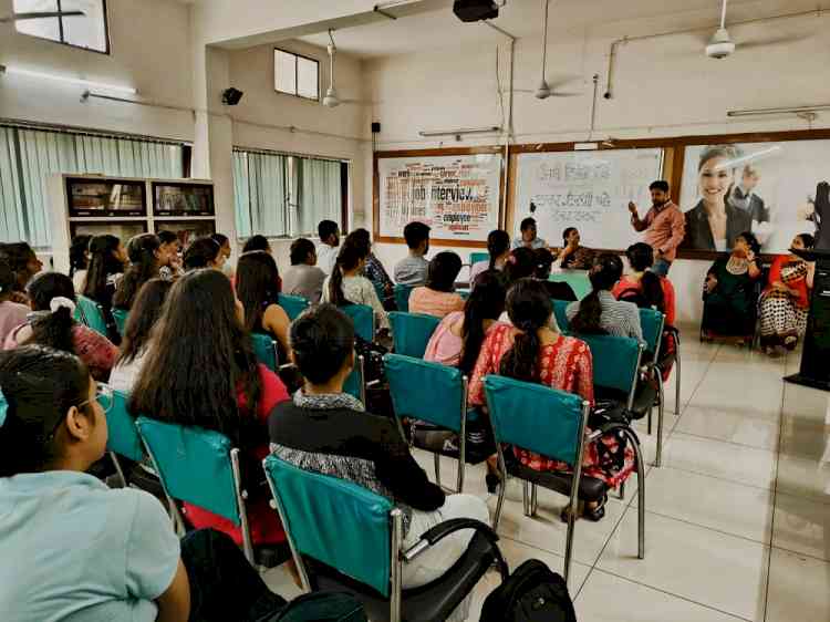 Punjabi Department of PCM S D College for Women organised Workshop on `Natak , Ikangi and Nukkar Natak’