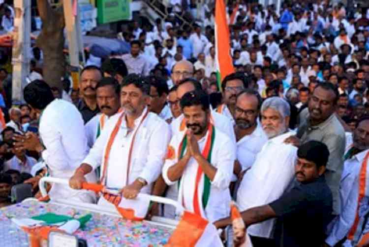 Shivakumar urges people of Telangana to show gratitude to Sonia Gandhi
