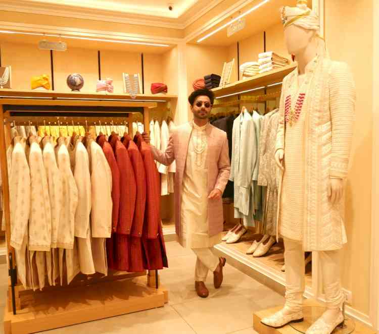 Bollywood actor Aparshakti Khurana unveils TASVA’s ‘Festive & Wedding AW 23 Collection’