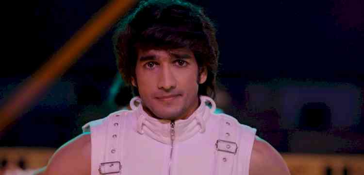 “I feel the makers were very clear in their head what they wanted and how they wanted to approach the second season”, shares Shantanu Maheshwari about the second season of Campus Beats on Amazon miniTV