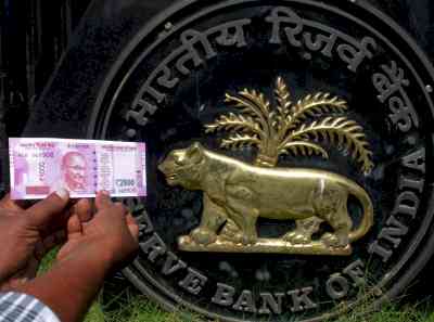 Total value of Rs 2,000 notes in circulation down to just Rs 0.1 lakh crore: RBI