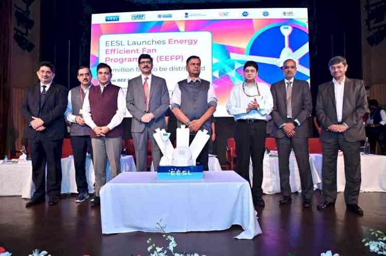 Power Minister R.K. Singh unveils EESL’s National Efficient Cooking Programme & Energy Efficient Fans Programme