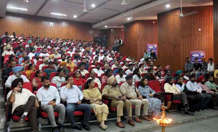 Be a participant of India against corruption, it is everyone's duty: VC Dr. Susheel Mittal
