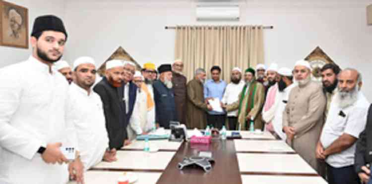 Ahead of Telangana polls, United Muslim Forum extends support to BRS