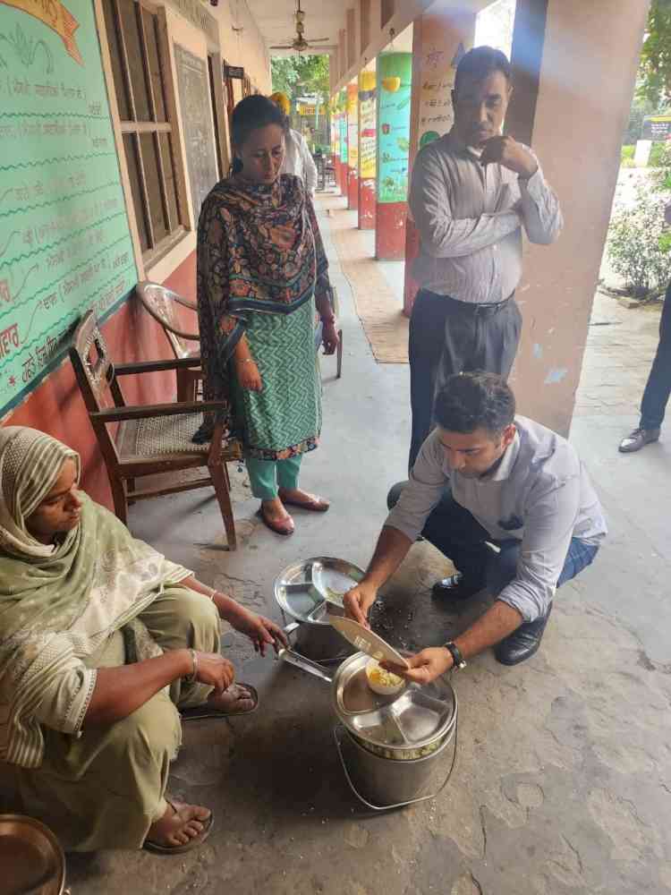 SDM conducts surprise inspection of mid day meal at government schools