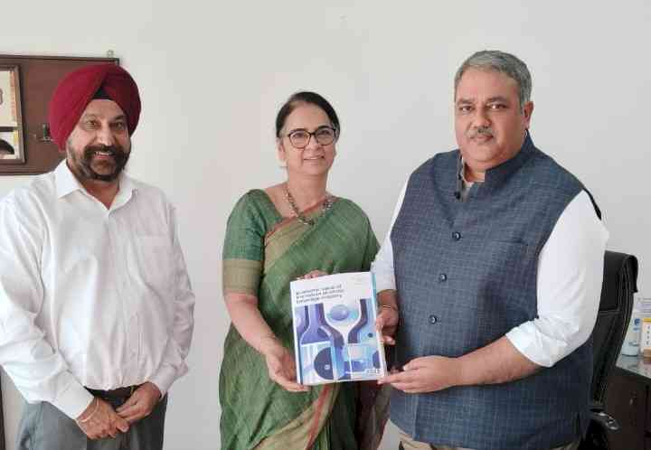 ISWAI presents, report ‘Economic Value of the Indian Alcoholic Beverage Industry’ to top bureaucrats in Punjab