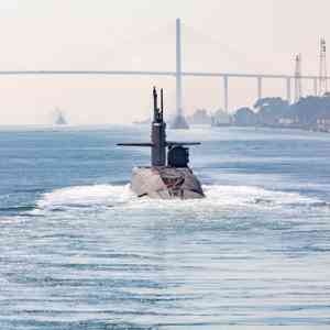 US guided missile sub arrives in Middle East