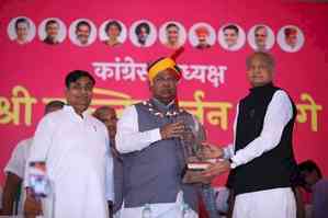 ‘Modi is the leader of liars’, says Kharge in Rajasthan