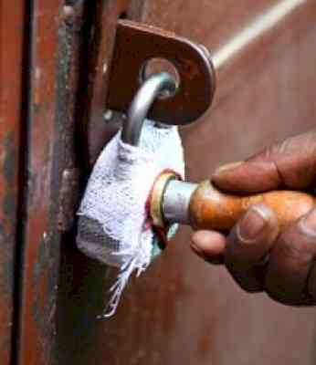 UP hospital sealed after compounder treats child who later died