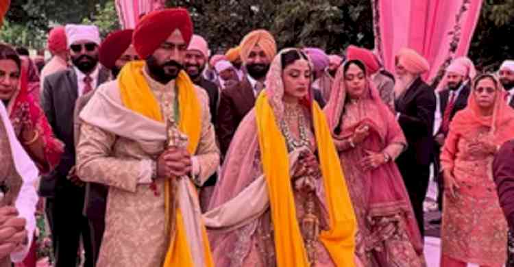 Punjab Sports Minister ties the knot with radiologist from UP