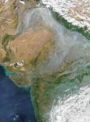 NASA satellite images reveal expanding toxic smoke over northern India