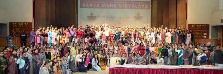 KMV fraternity celebrates Diwali with fervour and zeal