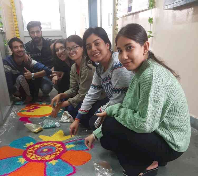 Department of Music, Panjab University, celebrated Diwali with devotion