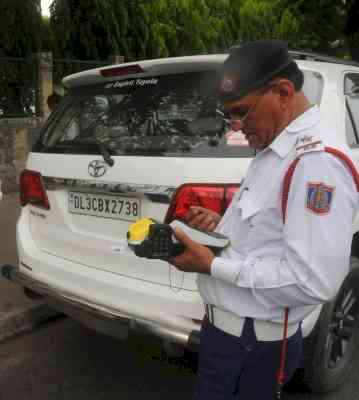 Air pollution: Delhi Police continue crackdown on vehicle defaulters