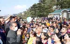 Himachal CM reaches Shimla after fortnight-long hospitalisation in AIIMS, Delhi