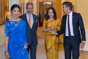 Jaishankar visits BAPS temple, interacts with Indian community in UK