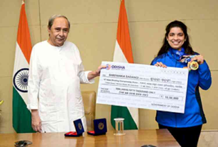 Naveen Patnaik felicitates Shriyanka Sadangi for her multiple medals in Asian Shooting Championship
