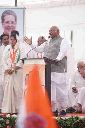 Gehlot and Pilot fighting Raj election keeping differences aside, Kharge underlines at MP rally