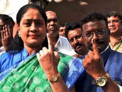 Vijayashanthi quits BJP, likely to join Congress