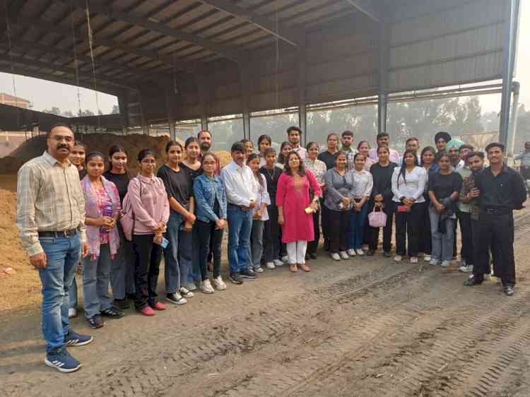 IKG PTU Chemistry Department Students visited Biomass Based Power Plant