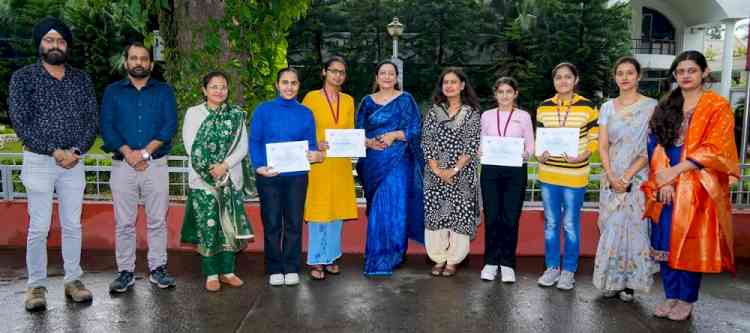 KMVites participate in 10th IAPT National Student Symposium in Physics (IAPT-NSSP) held at Punjab University