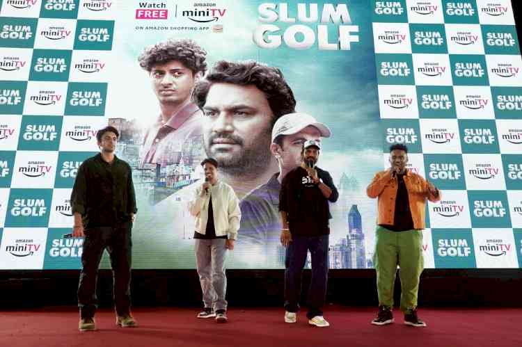 Amazon miniTV hosts a unique screening of Slum Golf with the locals amidst applause and adulation!