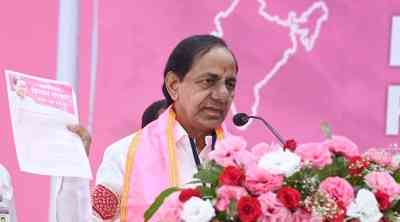 Telangana polls: KCR steps up attack on Congress