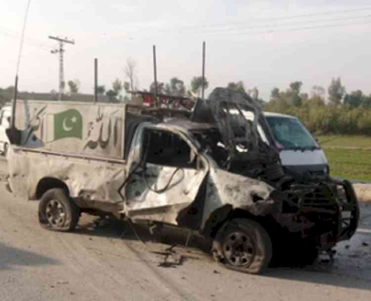 2 civilians killed, 3 soldiers among 10 injured in suicide attack on Pak Army convoy
