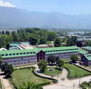 Protests at NIT, Srinagar against 'inflammatory' post by non-local student