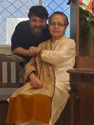 Rakhee Gulzar to make a comeback with Bengal film 'Amar Boss’