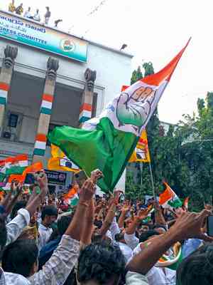 Riding on anti-incumbency, Congress finally captures Telangana