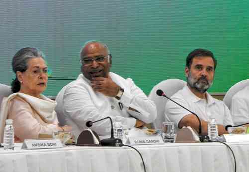 Congress Parliamentary Strategy Group meeting at Sonia's residence to discuss Winter Session strategy