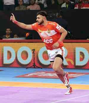 PKL 10: Sonu shines again as Gujarat Giants upset U Mumba for third successive win