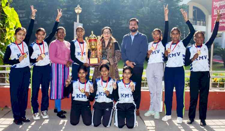 KMV’s Kho-Kho team secure gold medal consecutively second time in Inter-college Kho -Kho championship 