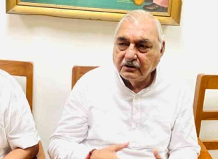 Hooda promises to fill 2L posts if Cong returns to helm in Hry