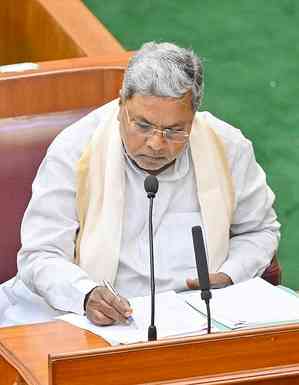 BJP, JD(S) gasping like fish out of water: Siddaramaiah on collapse of Cong Govt quip