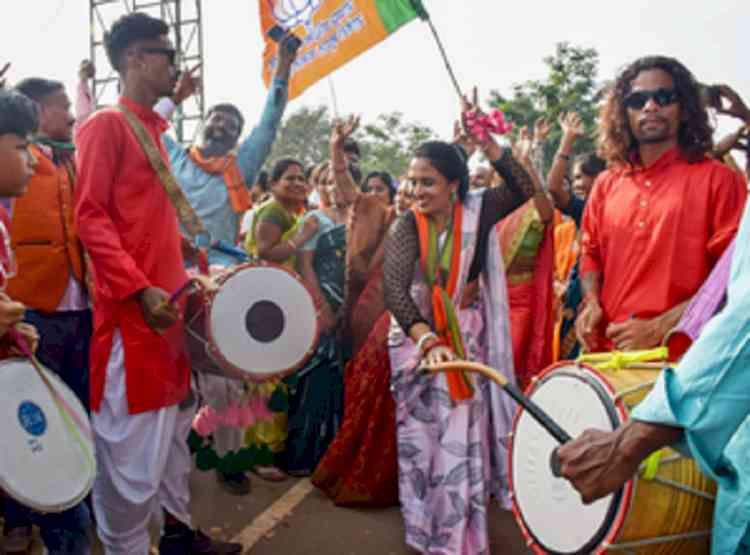 Rajasthan to get new Chief Minister today: MLAs start arriving at party office
