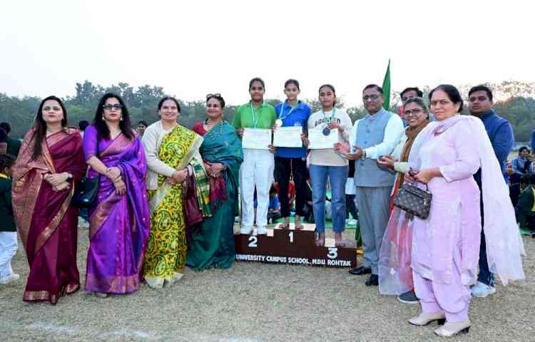 सर्वांगीण विकास में खेलों की अहम भूमिका हैः प्रो. गुलशन लाल तनेजा