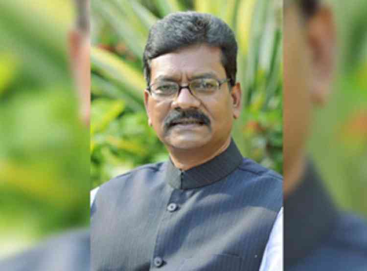 Congress appoints Charan Das Mahant as C'garh CLP, Deepak Baij to continue as state chief