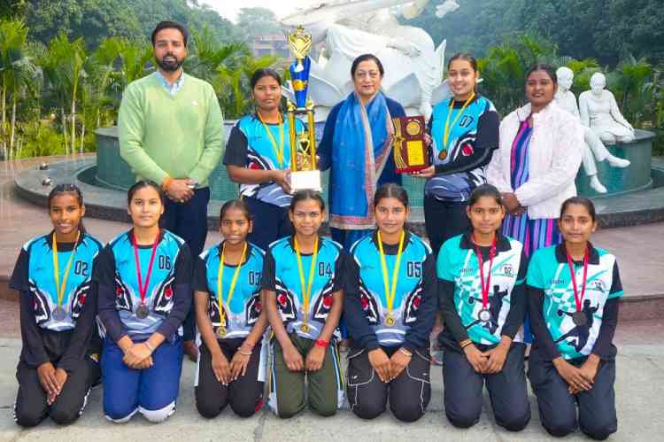 KMV Collegiate Sr. Sec. School handball team secure champion position in Inter-district Handball tournament