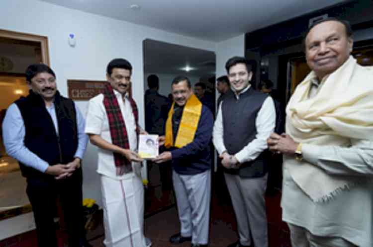 Stalin meets Kejriwal ahead of INDIA bloc meeting in Delhi